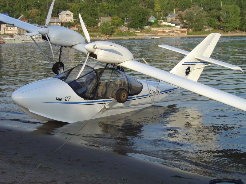 Самолет амфибия че-27