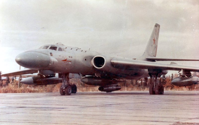 Бомбардировщик реактивный ту-16
