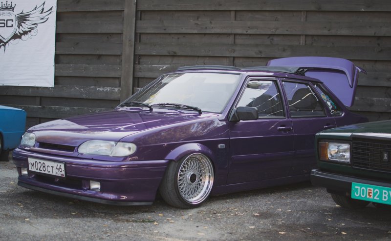 Lada 2115 stance