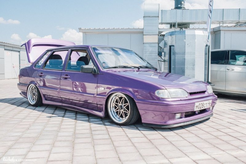 Lada 2115 stance