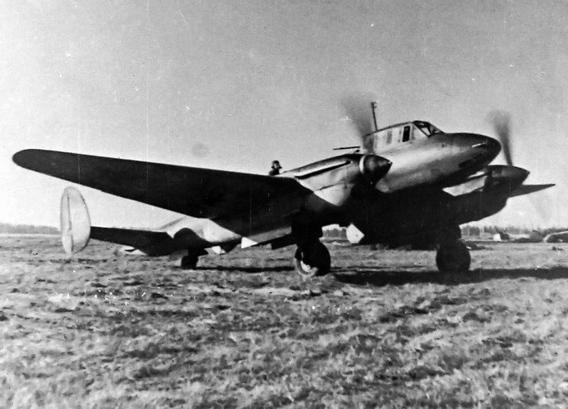 Советский бомбардировщик пе-2
