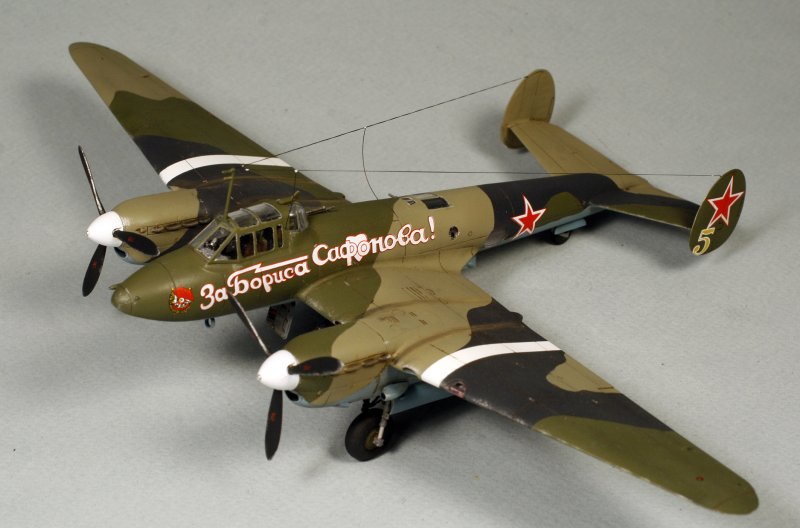 Сборная модель звезда, самолет пе-2 1/72