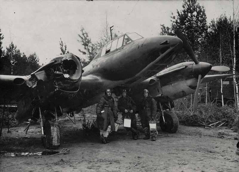 Пе-2 бомбардировщик