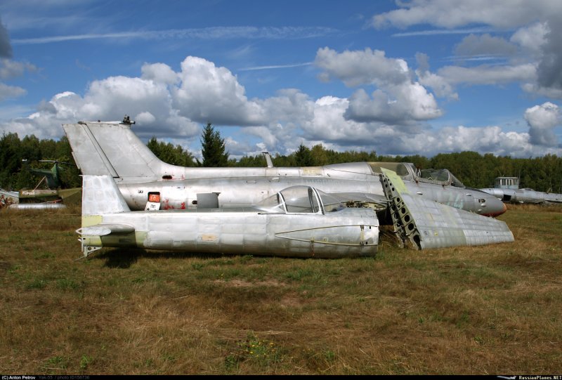 Навесы для самолетов Яковлев-1