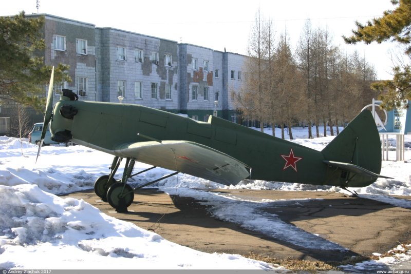 УТ-2 учебный летательный аппарат