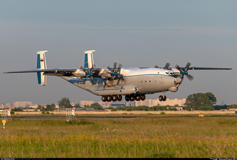 Самолёт Антей АН-22