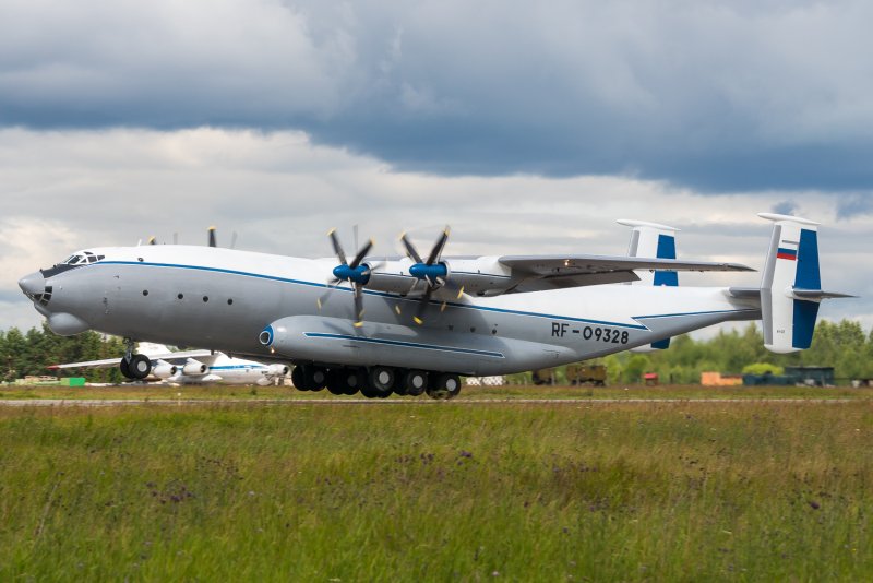 Антей АН-22 225