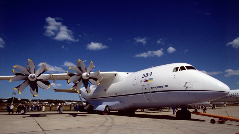 Пассажирский Руслан АН-418
