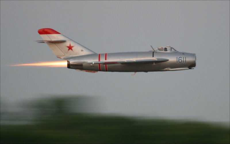 Советский истребитель "миг-15"