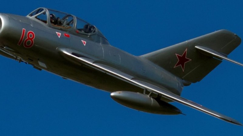 Миг-15бис реактивный самолёт