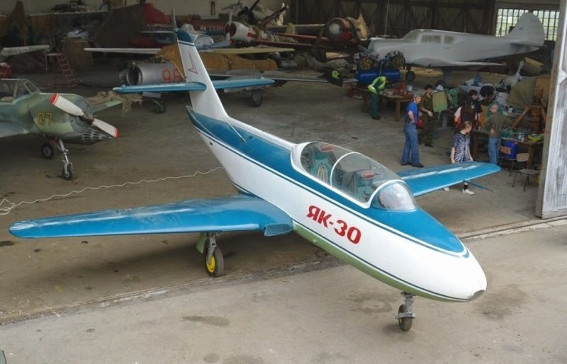 Як-30 самолёт самолёты Яковлева