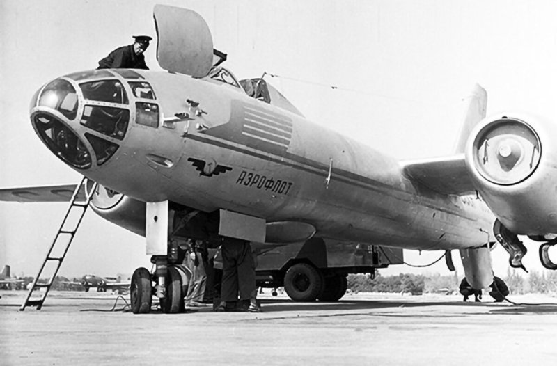 Ил-28 самолет