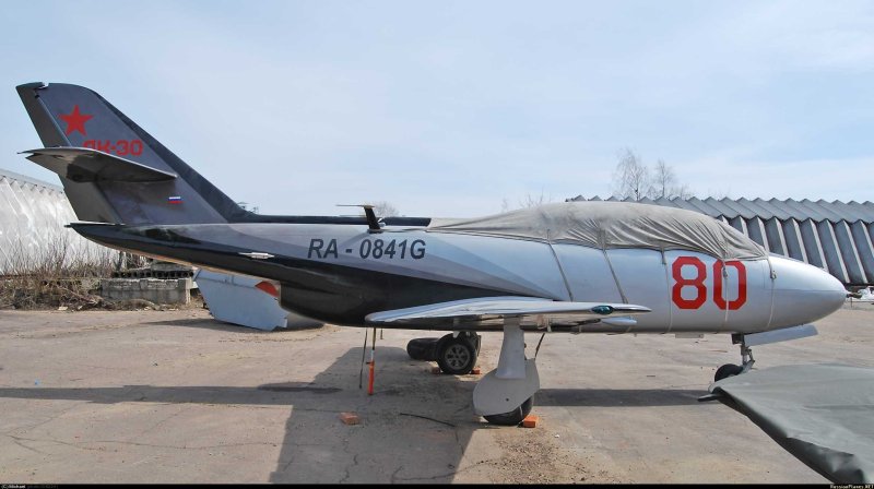 Яковлев як-30 (як-32)