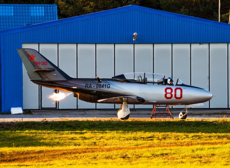 Як-30 истребитель