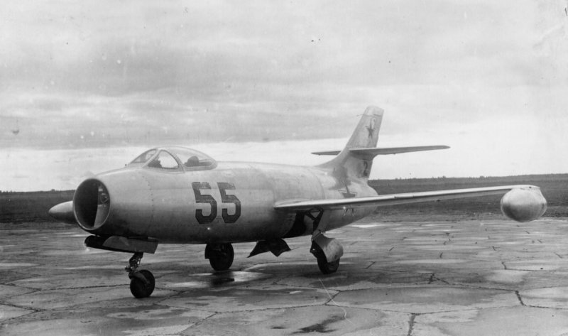 Истребитель як-25