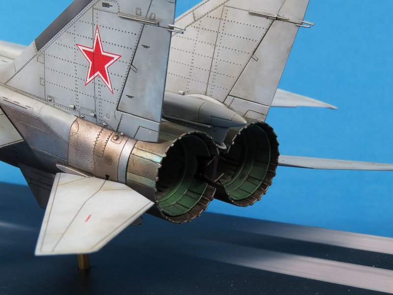 Миг-25рбт 1 72