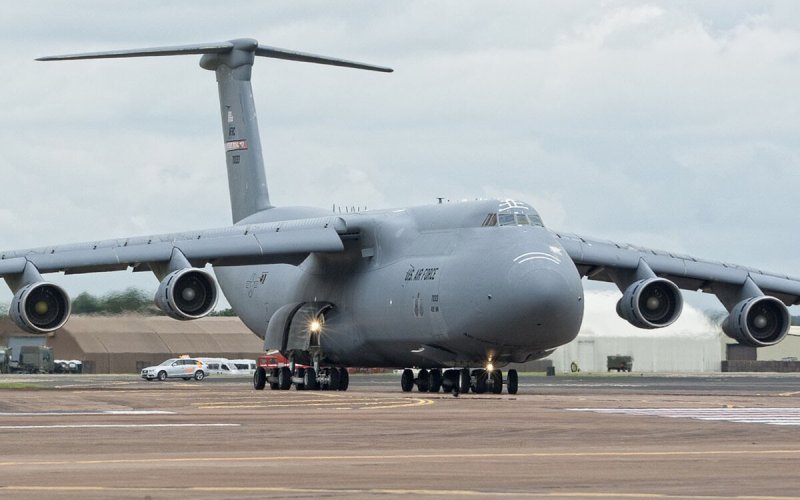 C5 Galaxy самолет