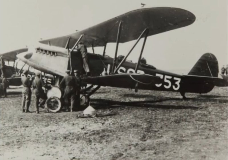 Горящий самолёт р-5