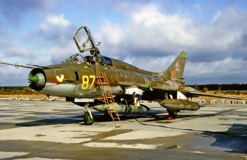 Истребитель-бомбардировщик Су-17м3