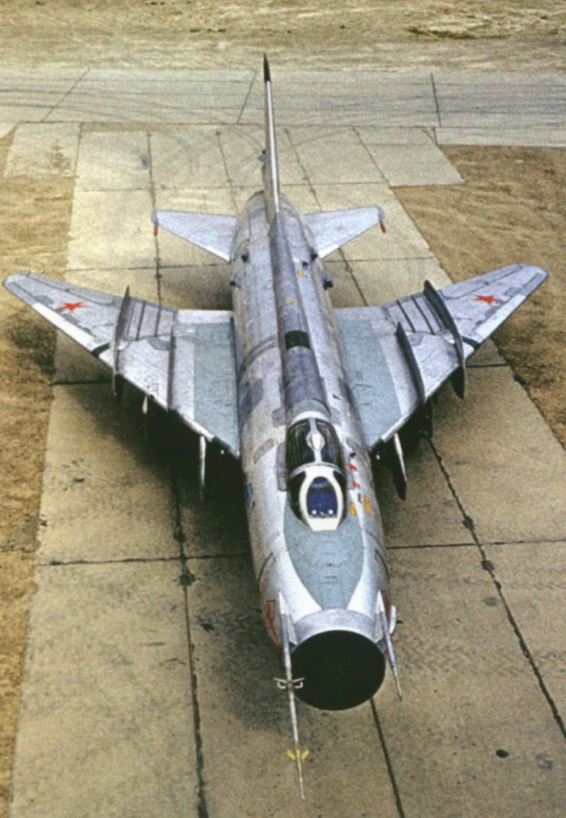 Су-17 истребитель-бомбардировщик
