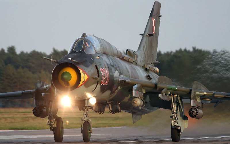 Су-17 истребитель-бомбардировщик
