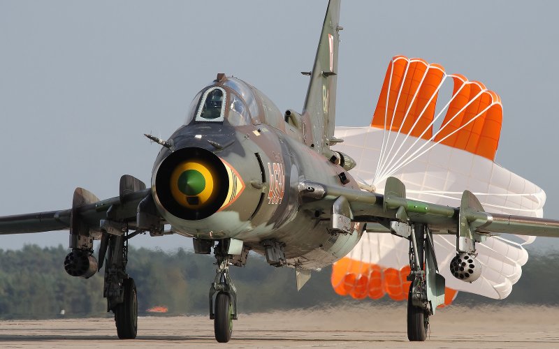 Су-17 истребитель-бомбардировщик