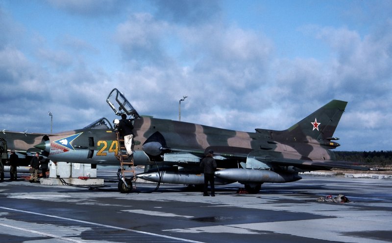 Самолёт Су-17м4