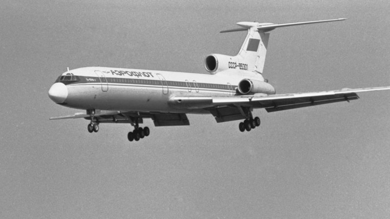 Ту 154 первый полет