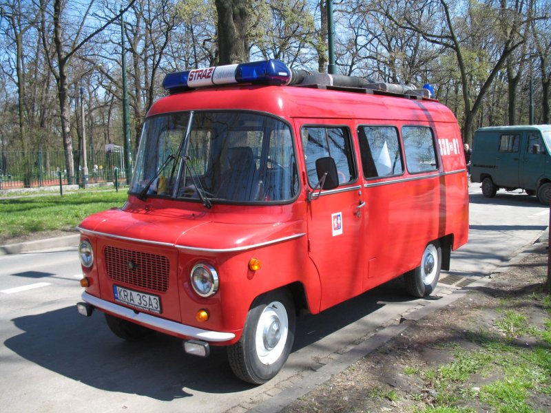 Автомобиль Ныса 522