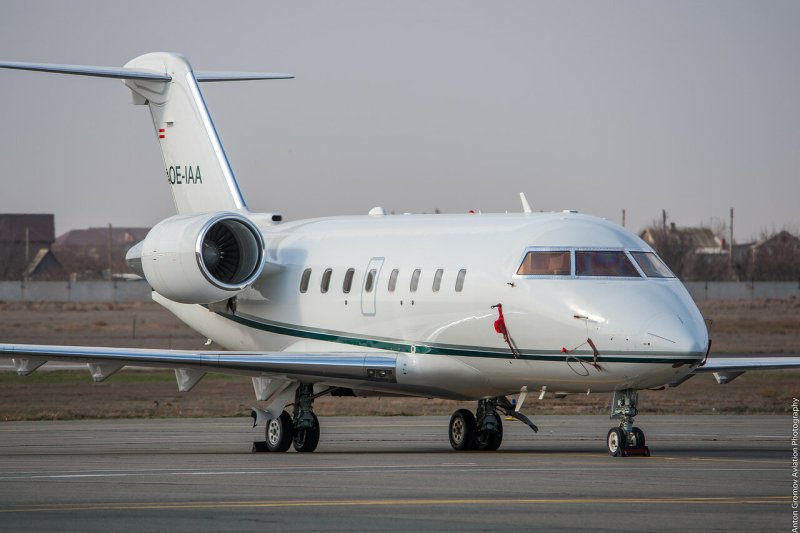 Bombardier Challenger 604 Medical