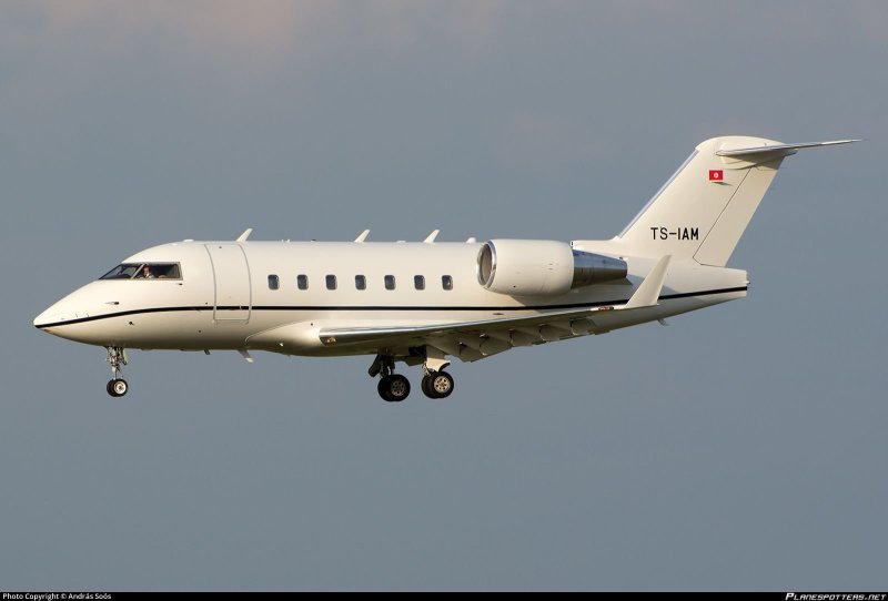 CL-600 самолет