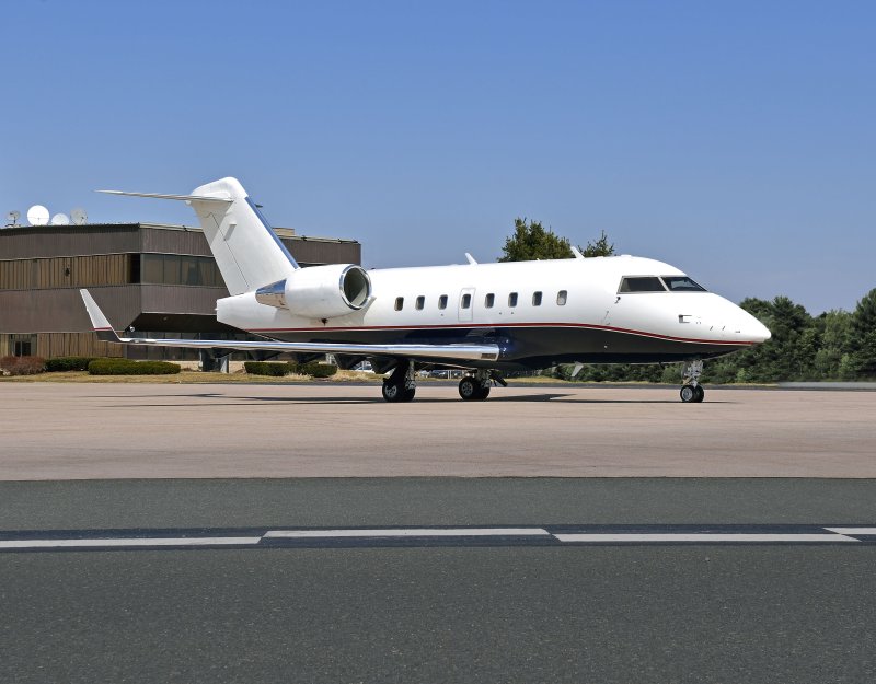 Challenger 604