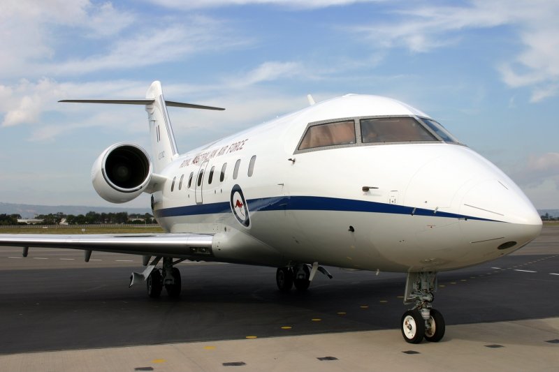 Самолёт Bombardier CL 600