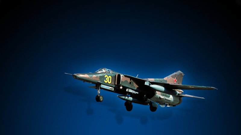 Миг-27 сверхзвуковой самолёт