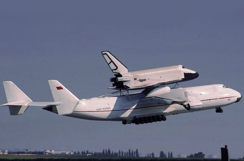 АН-225 Мрия