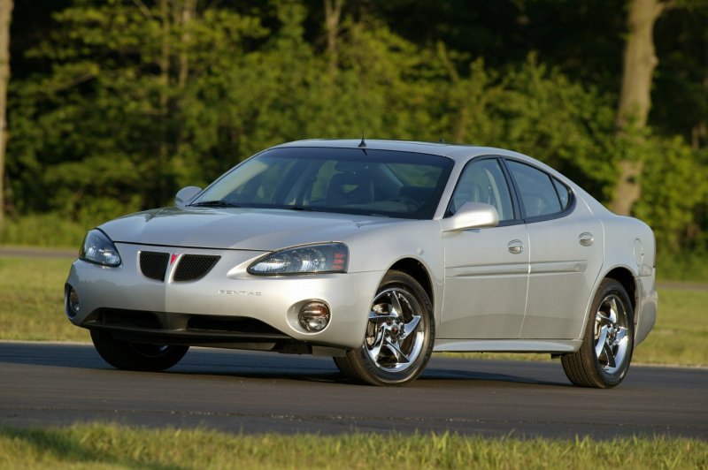 Pontiac Grand prix седан