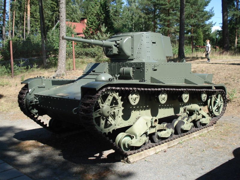 Танк Виккерс 6 тонный
