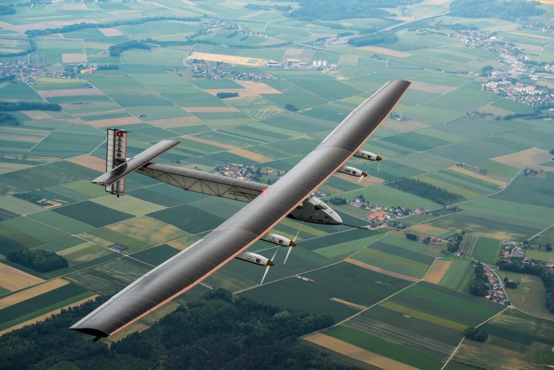 «Солнечный» самолет Solar Impulse