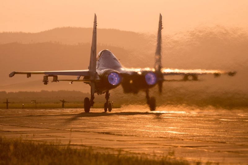 Истребитель Су-30см2