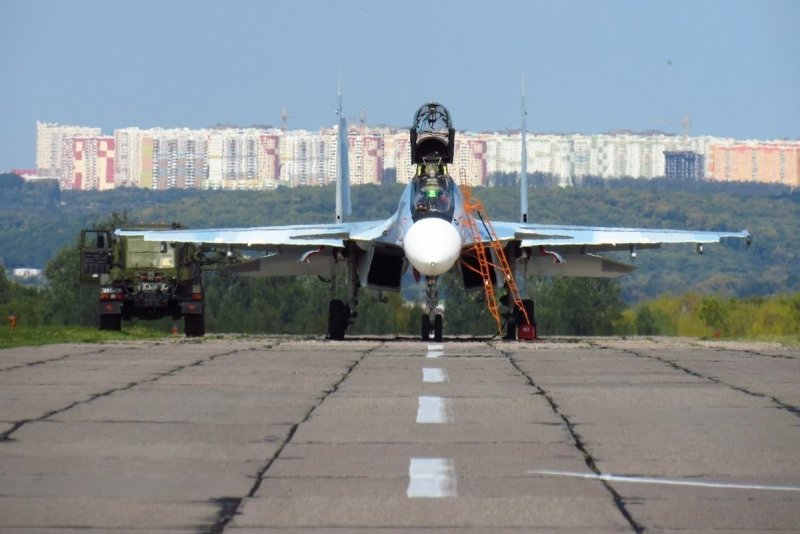 Военные летчики России