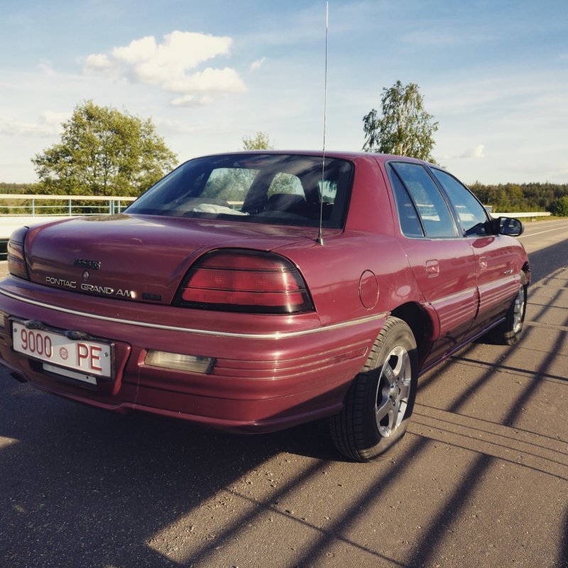 Pontiac Grand 1992