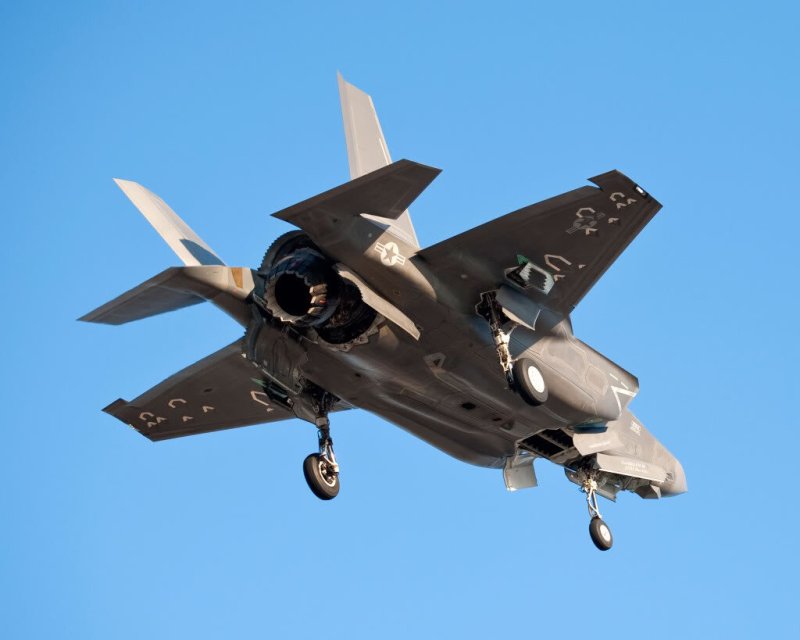 F-35 самолёт