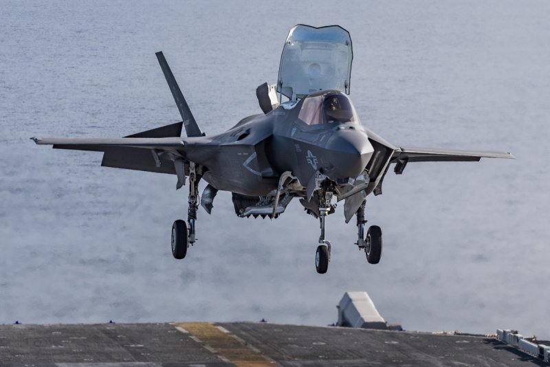 F-35 самолёт