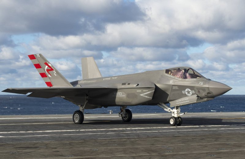 F-35 самолёт