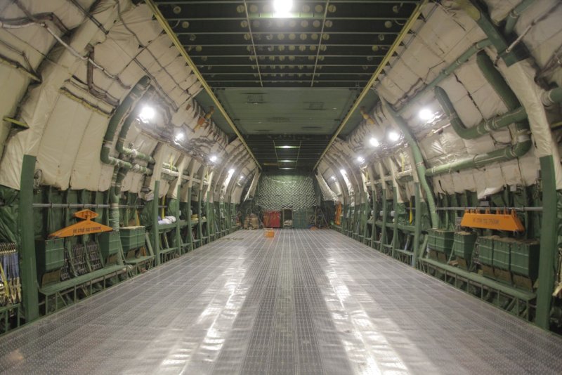 АН-225 Мрия внутри