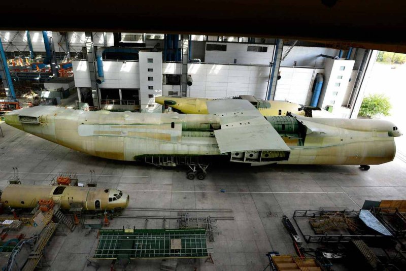 АН-225 Мрия 2 экземпляр