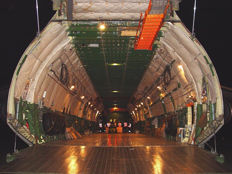 Самолет Мрия АН-225 внутри