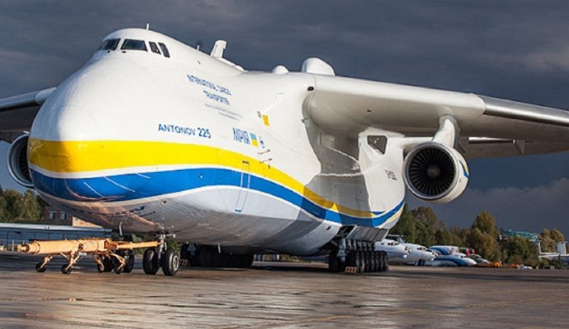 Самолет Мрия АН-225