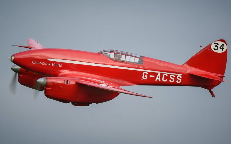 AE.45s самолет