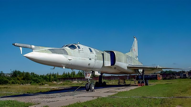Ту-22м сверхзвуковой самолёт